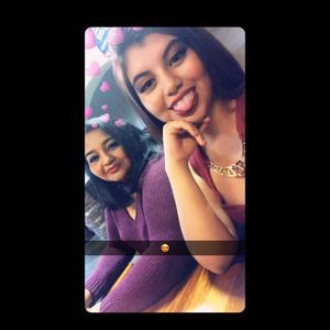 Meet your Posher, Amarilis